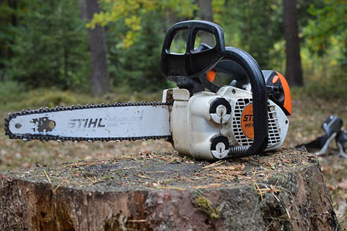 euless-tree-service-chainsaw